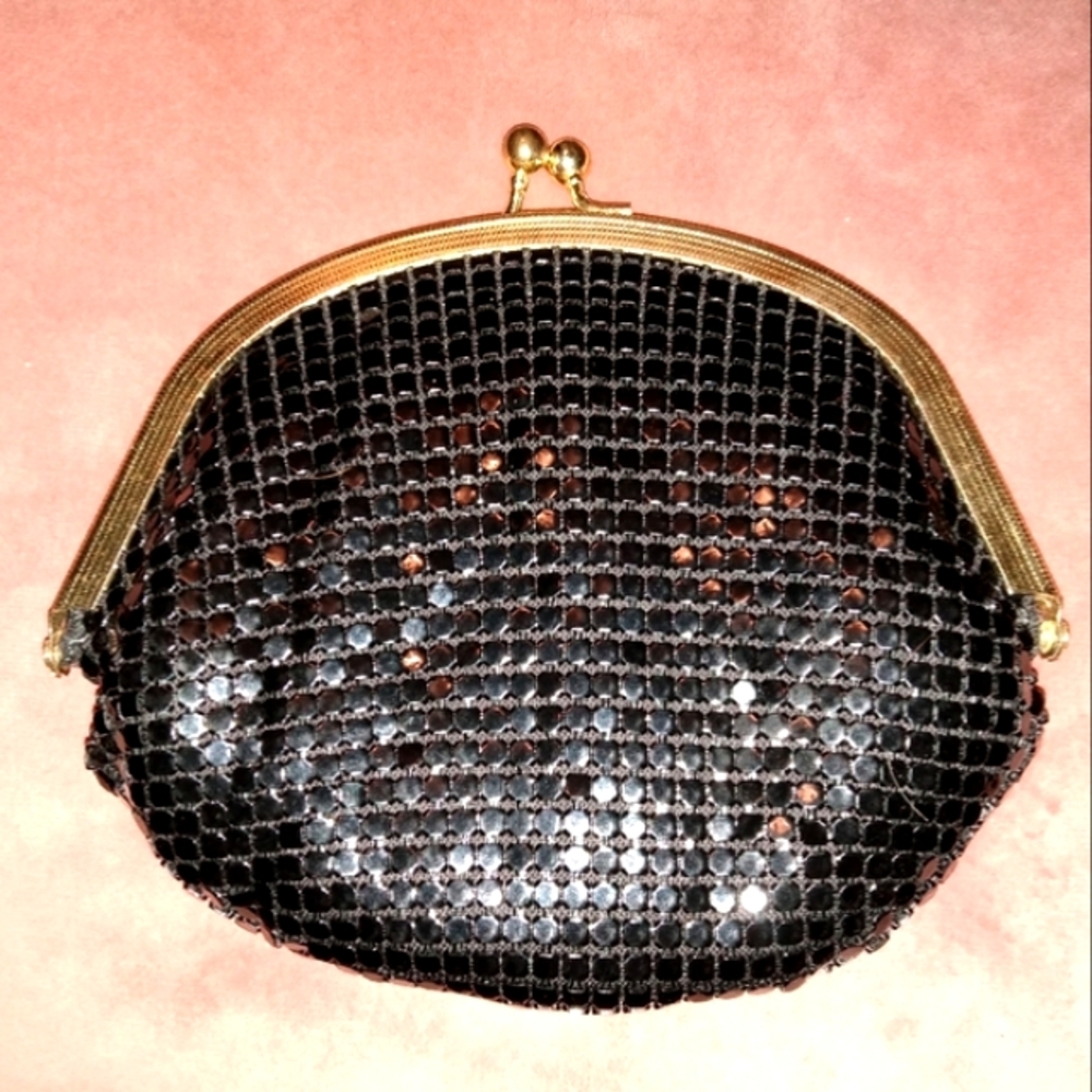 Vintage Black Enamel Metal Mesh Clutch Little Purse Snap Close Small Hinged Bag - Picture 10 of 12